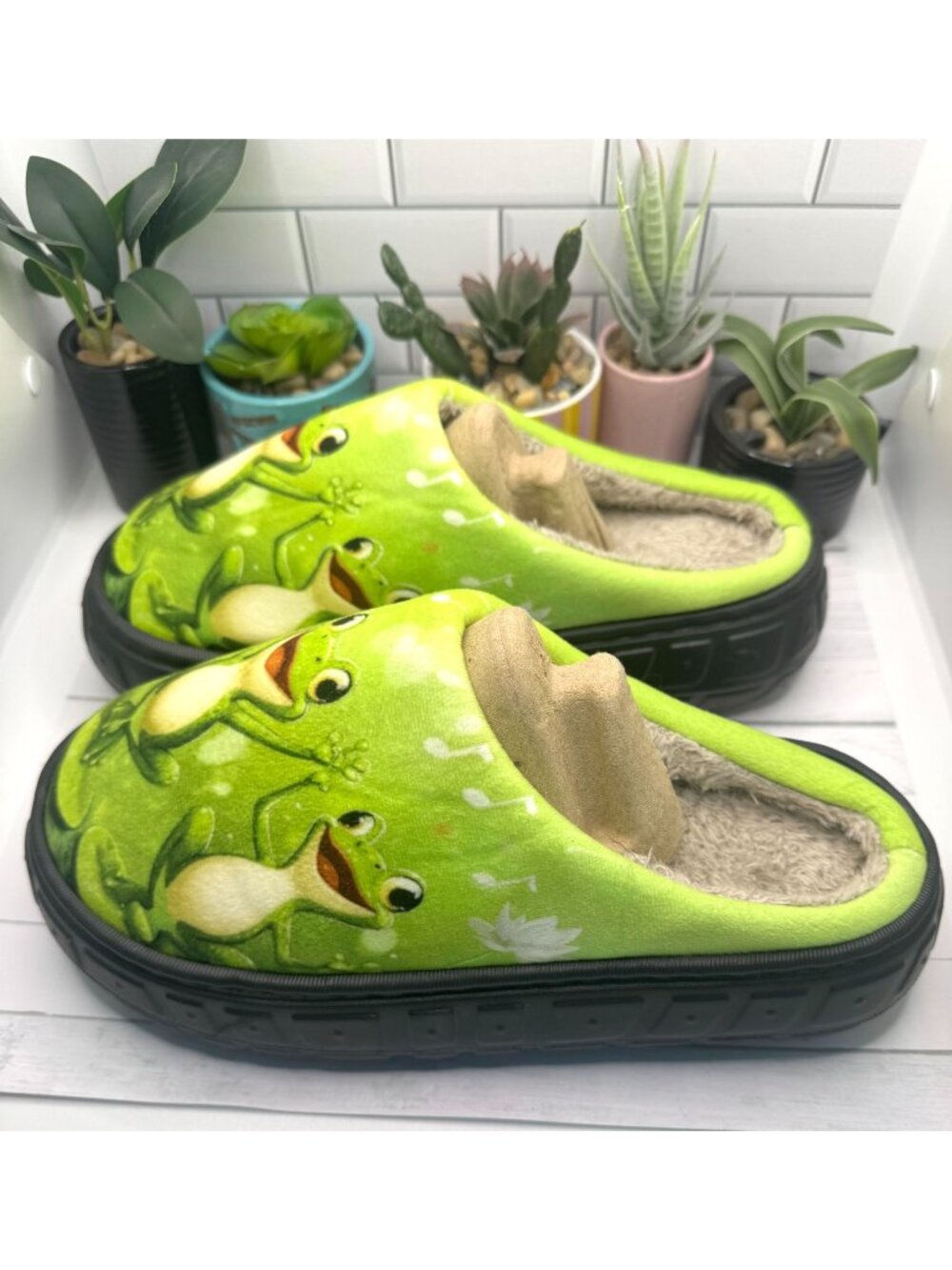 Kawaii Frog Plush Lined Clogs Slippers Adult Size 42-43 Green Black Made In Chin